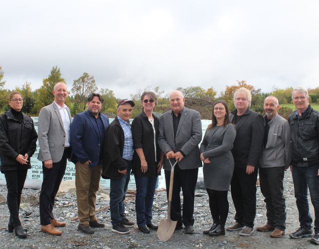 Première pelletée de terre pour le centre de transformation agroalimentaire des Appalaches